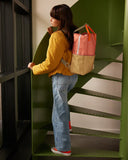 large backpack • mochila grande