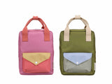 small backpack • mochila pequeña