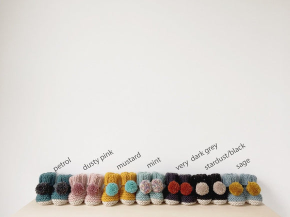 knitted booties PomPom